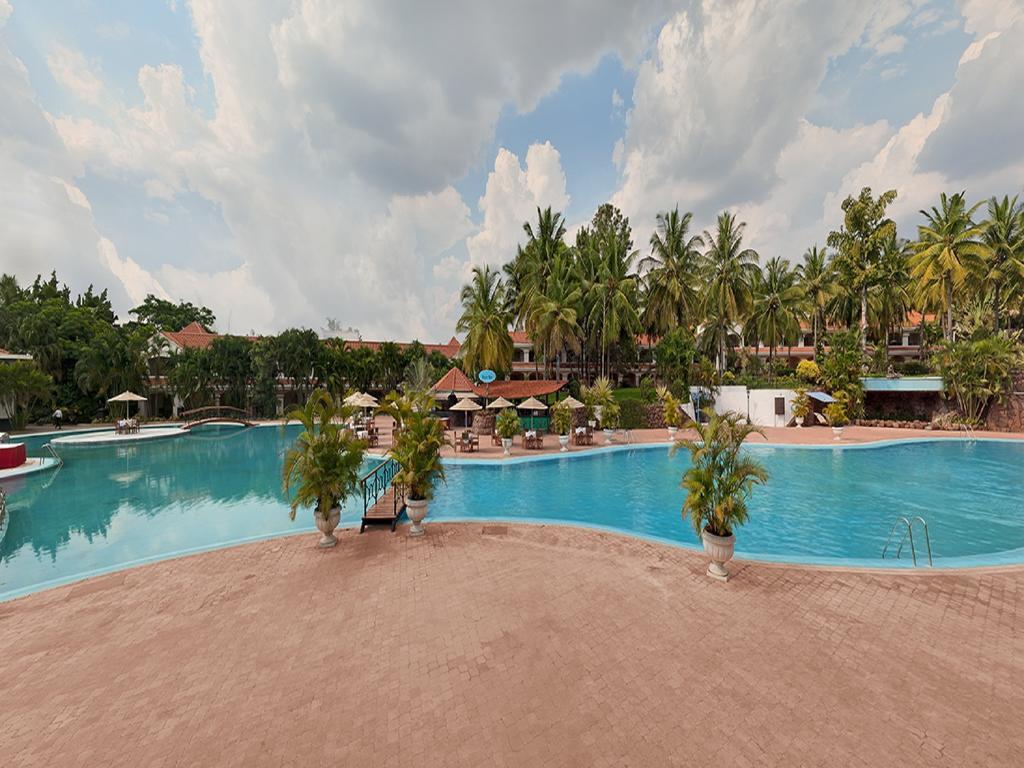 Chik Bānavar The Golden Palms Hotel & Spa מראה חיצוני תמונה