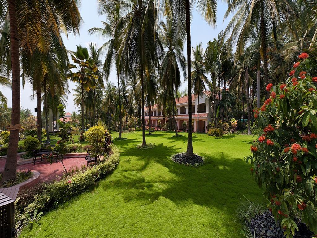 Chik Bānavar The Golden Palms Hotel & Spa מראה חיצוני תמונה