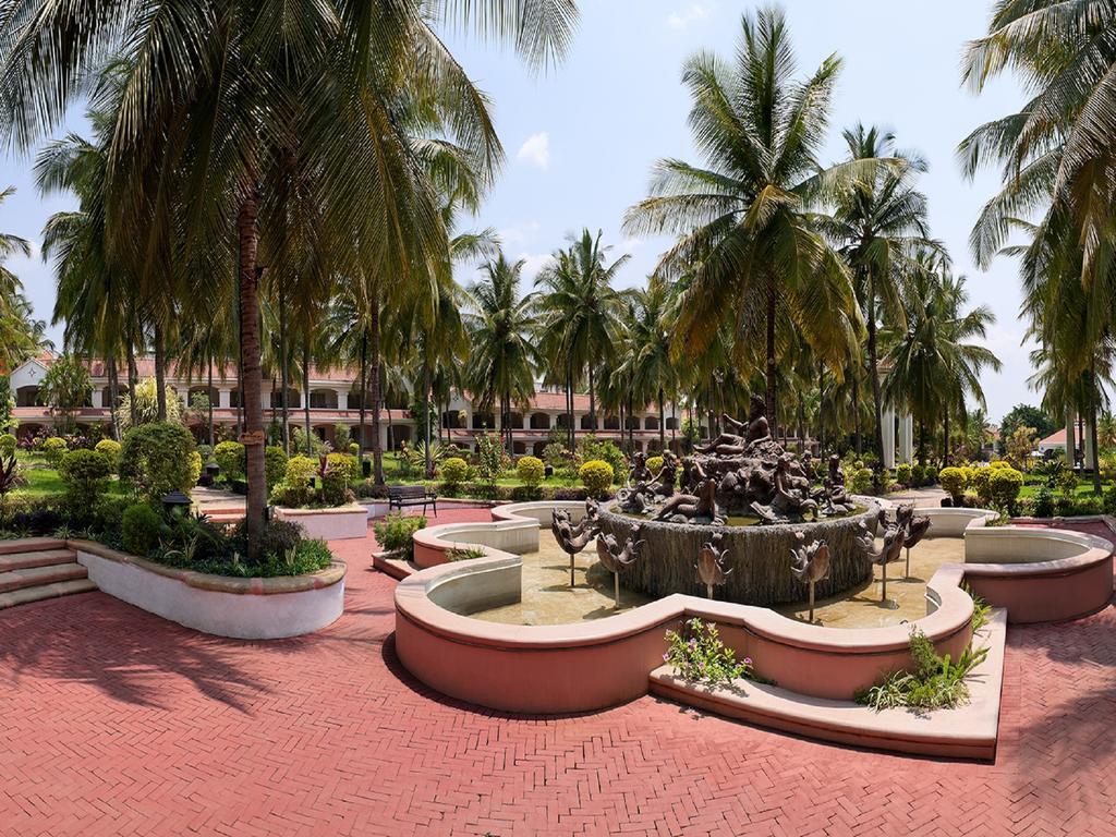Chik Bānavar The Golden Palms Hotel & Spa מראה חיצוני תמונה